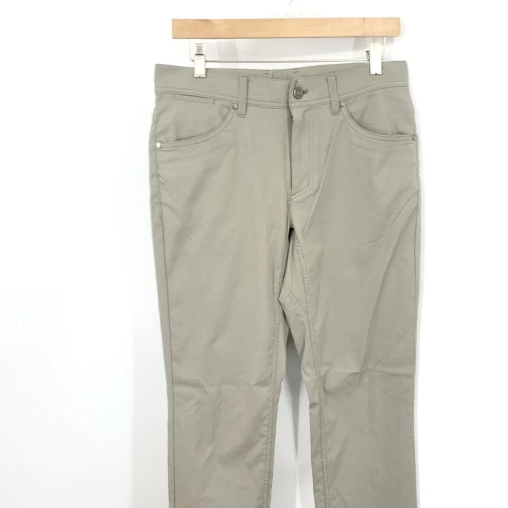 LL Bean Men‎ Size 30 x 32 Pants Beige Slim Straight Nylon Venture Stretch Brown